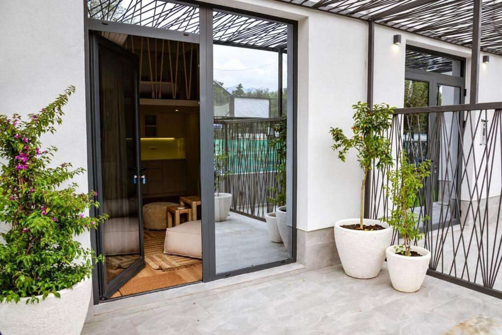 Mini Condo 2 Dl - Studio With A Private Patio Donja Lastva Exterior foto